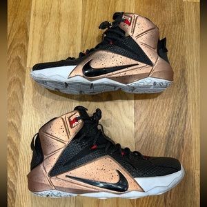 Nike lebron 12 nikeid sz 9.5